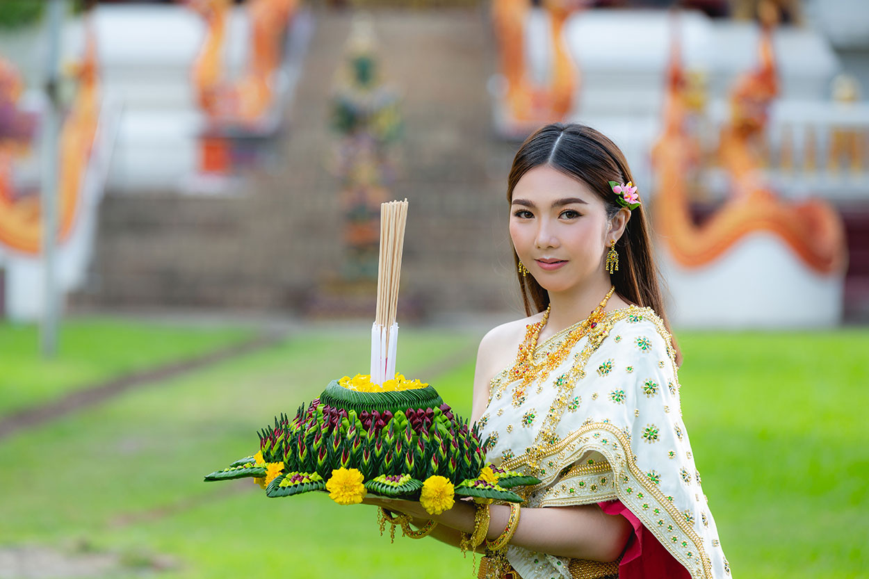 Illuminating Thai Culture with Loy Krathong Festival
